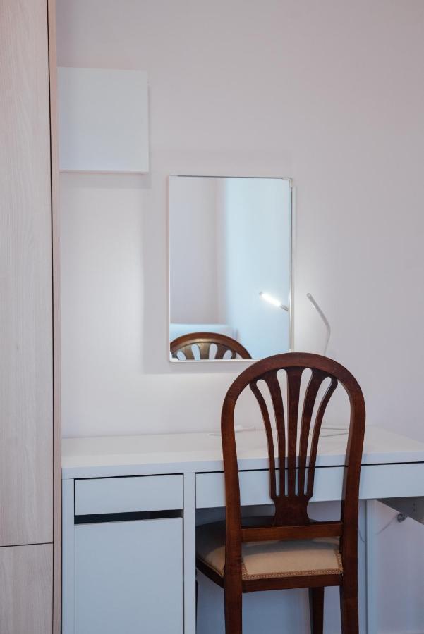 Luxury Apartment In Plaka - Acropolis アテネ エクステリア 写真